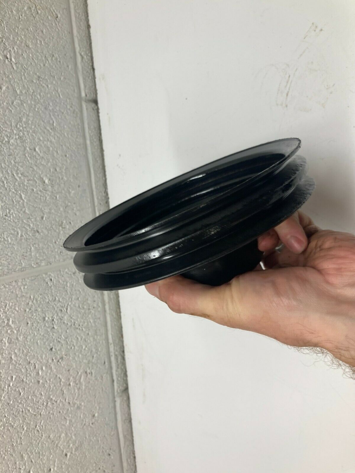 Y2 OMC/Mercruiser Water Pump Pulley for a 4.3, L5, L 57 3927796 AE - Fresh Stock Dated February 2026