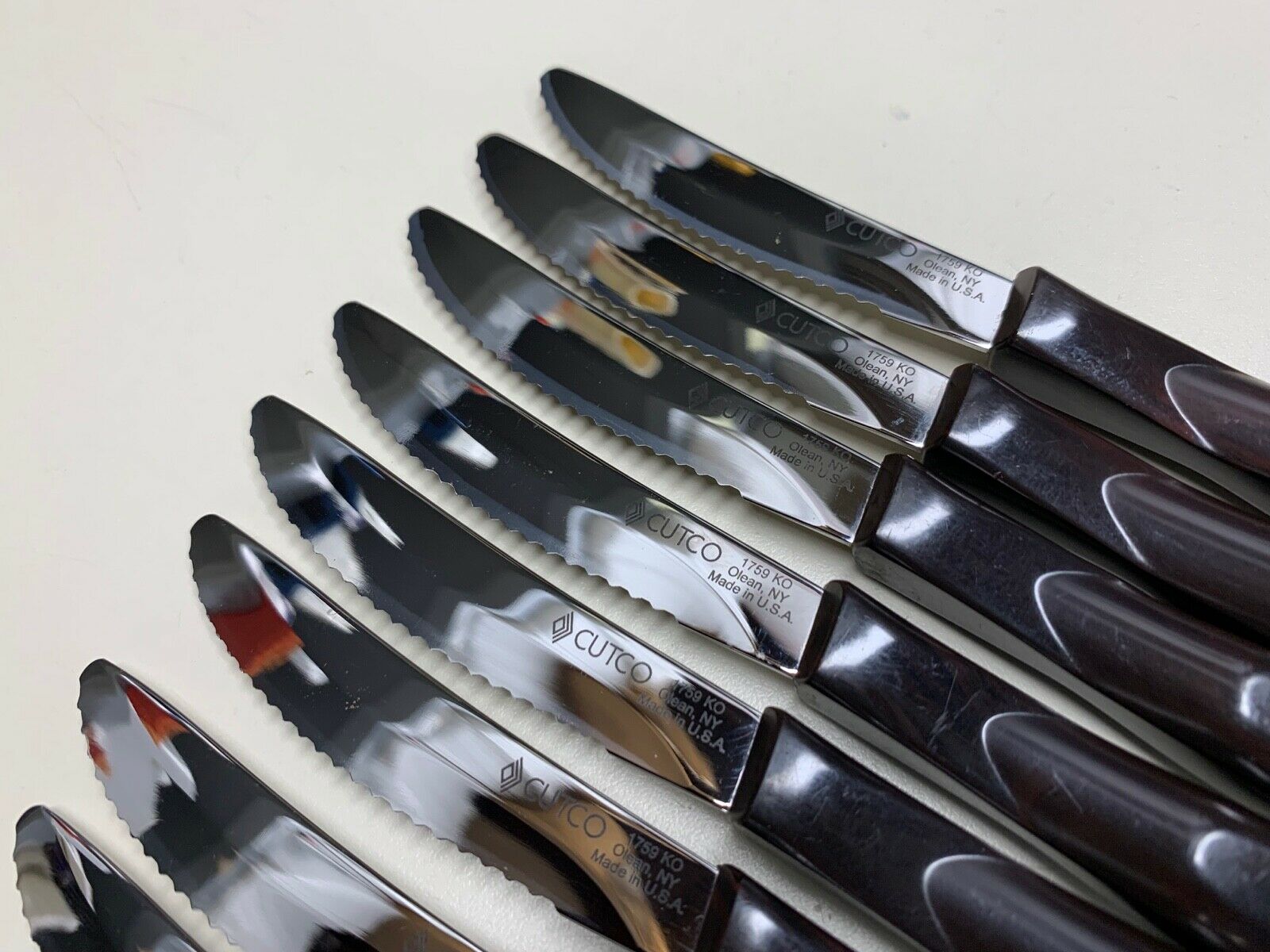 (8) CUTCO CLASSIC HANDLE TABLE KNIVES 1759 USA **VERY NICE CONDITION** - Fresh Stock Dated December 2025
