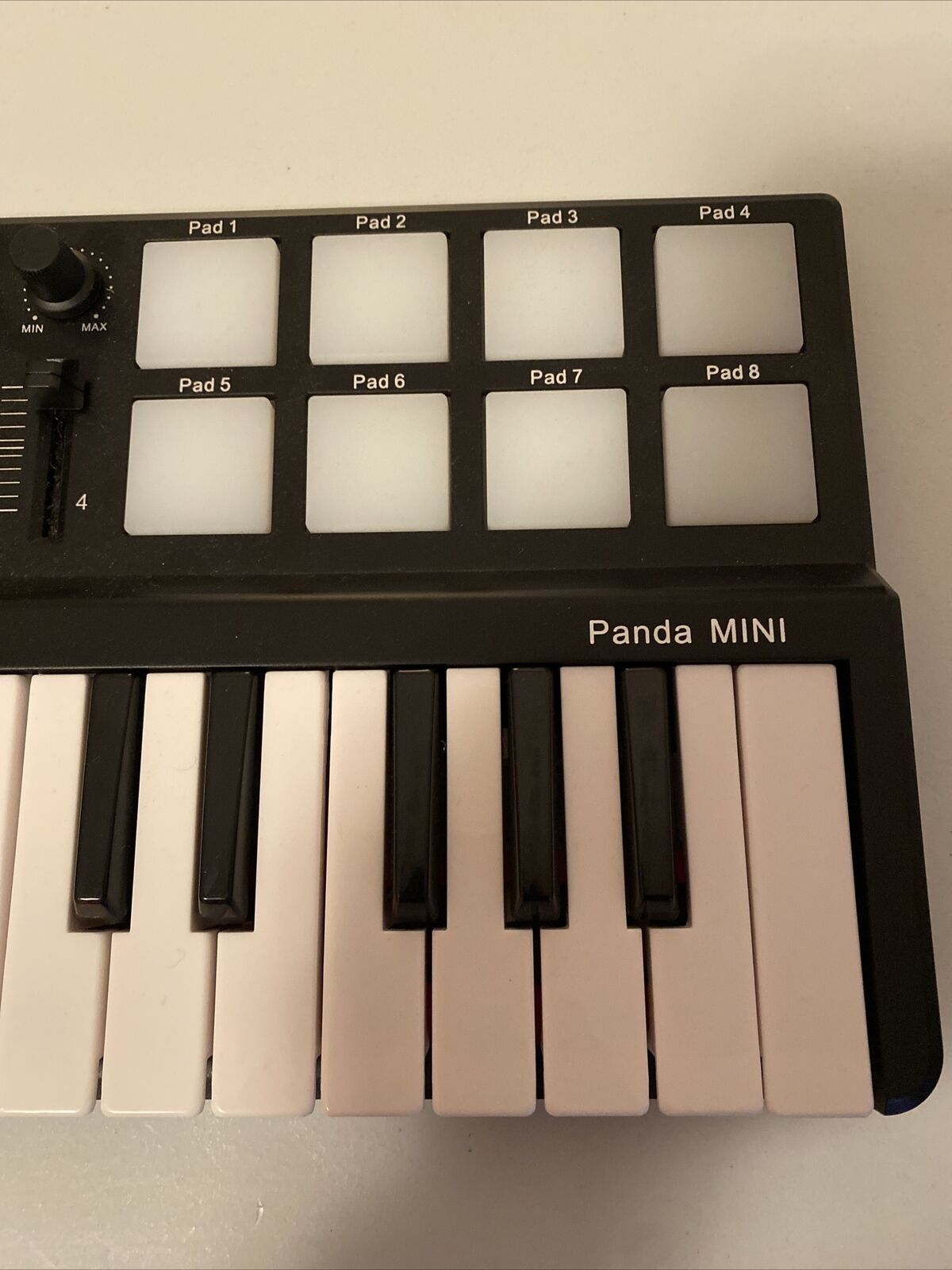 Worlde Panda Mini USB/MIDI Controller Keyboard 8 Pads 25 Keys NEW - Fresh Stock Dated February 2026