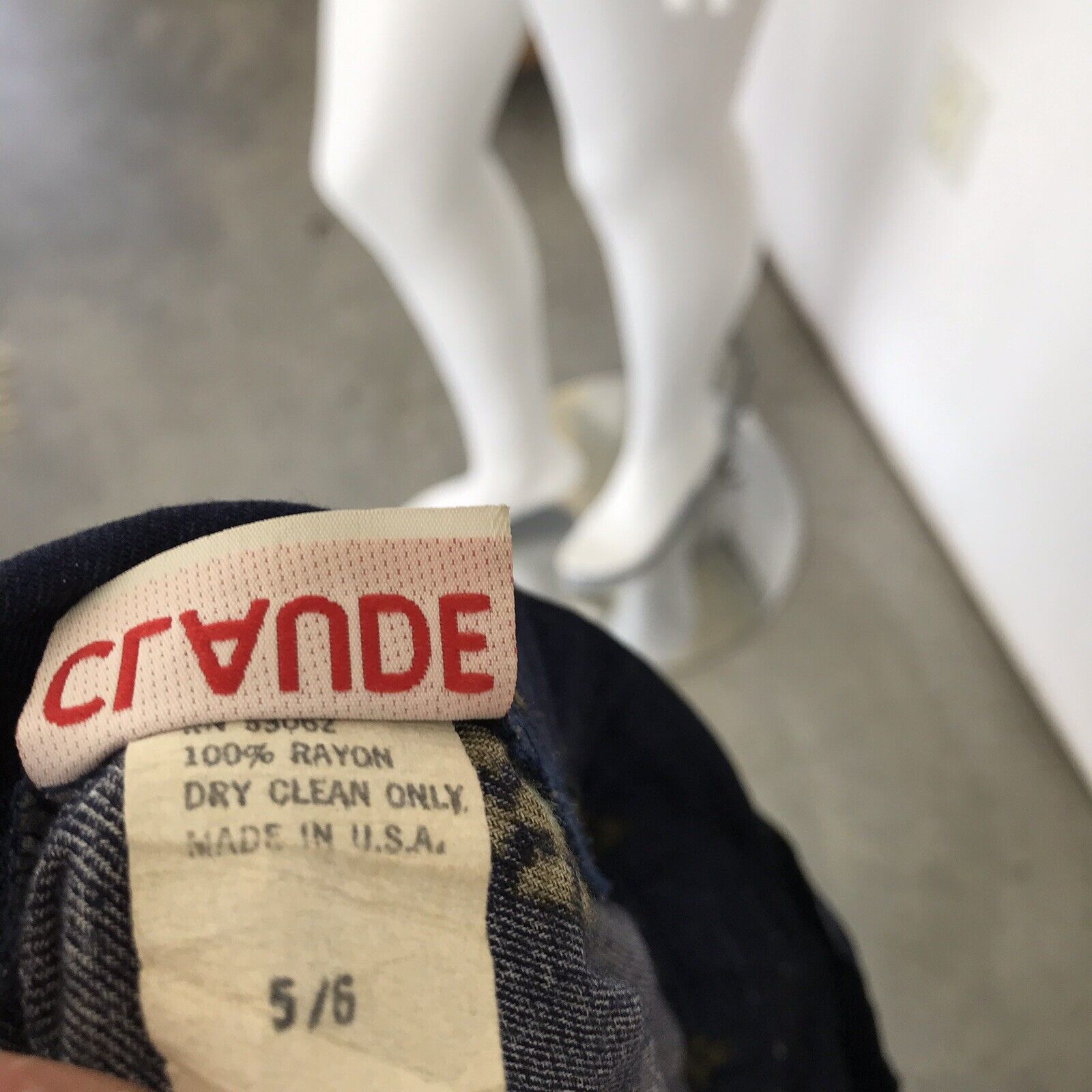 Vintage Claude Midi Navajo Aztec Pleated Mid Calf Skirt (A14) SZ 5/6  / 5 / 6 - Fresh Stock Dated March 2026