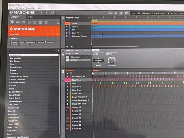 Maschine Studio with software - Fresh Stock Dated February 2026