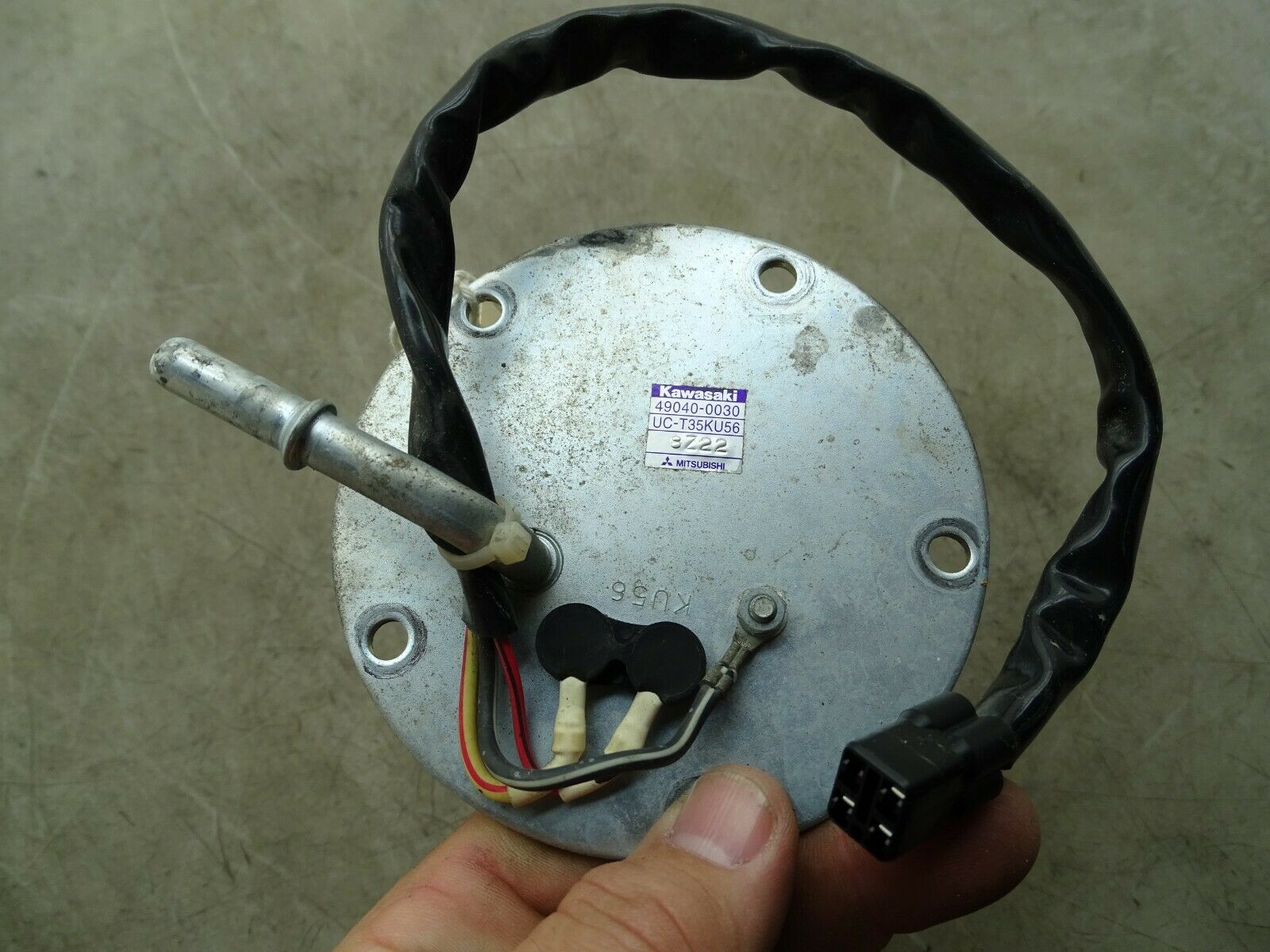 09 KAWASAKI ZX10R ZX 10 GAS FUEL PUMP E-3289 - Fresh Stock Dated February 2026