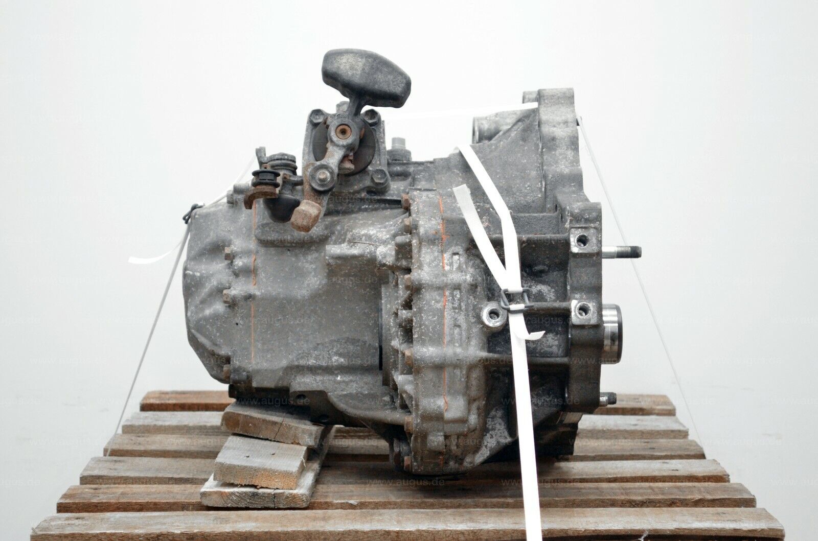 Toyota Manual Transmission E352F 30300-42101 3030042101 2001 47.046 Km - Fresh Stock Dated February 2026