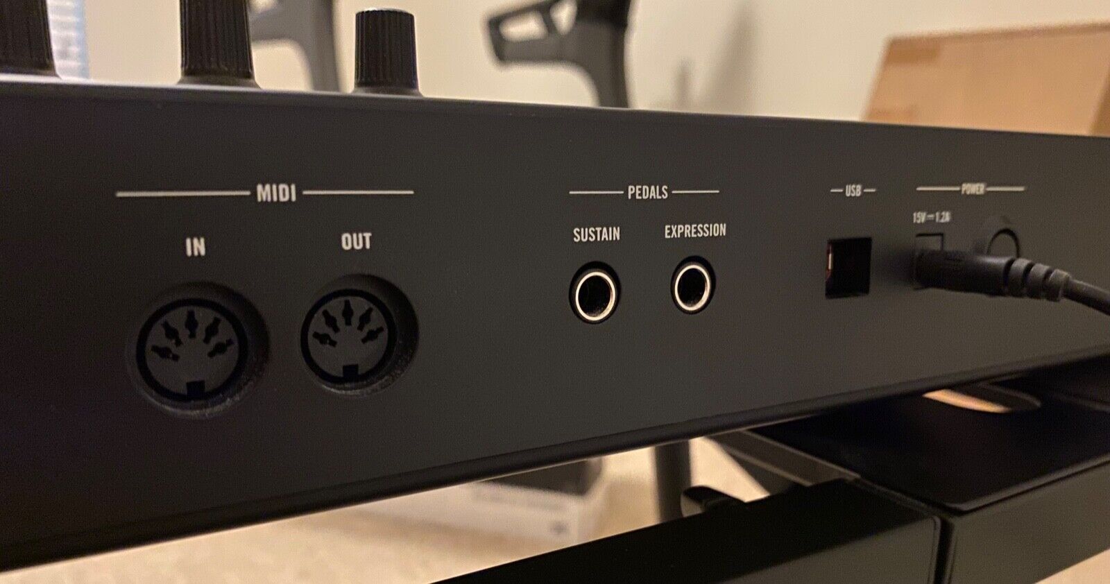 Native Instruments Komplete Kontrol S61 Keyboard Controller w/On Stage KS7150 - Fresh Stock Dated February 2026