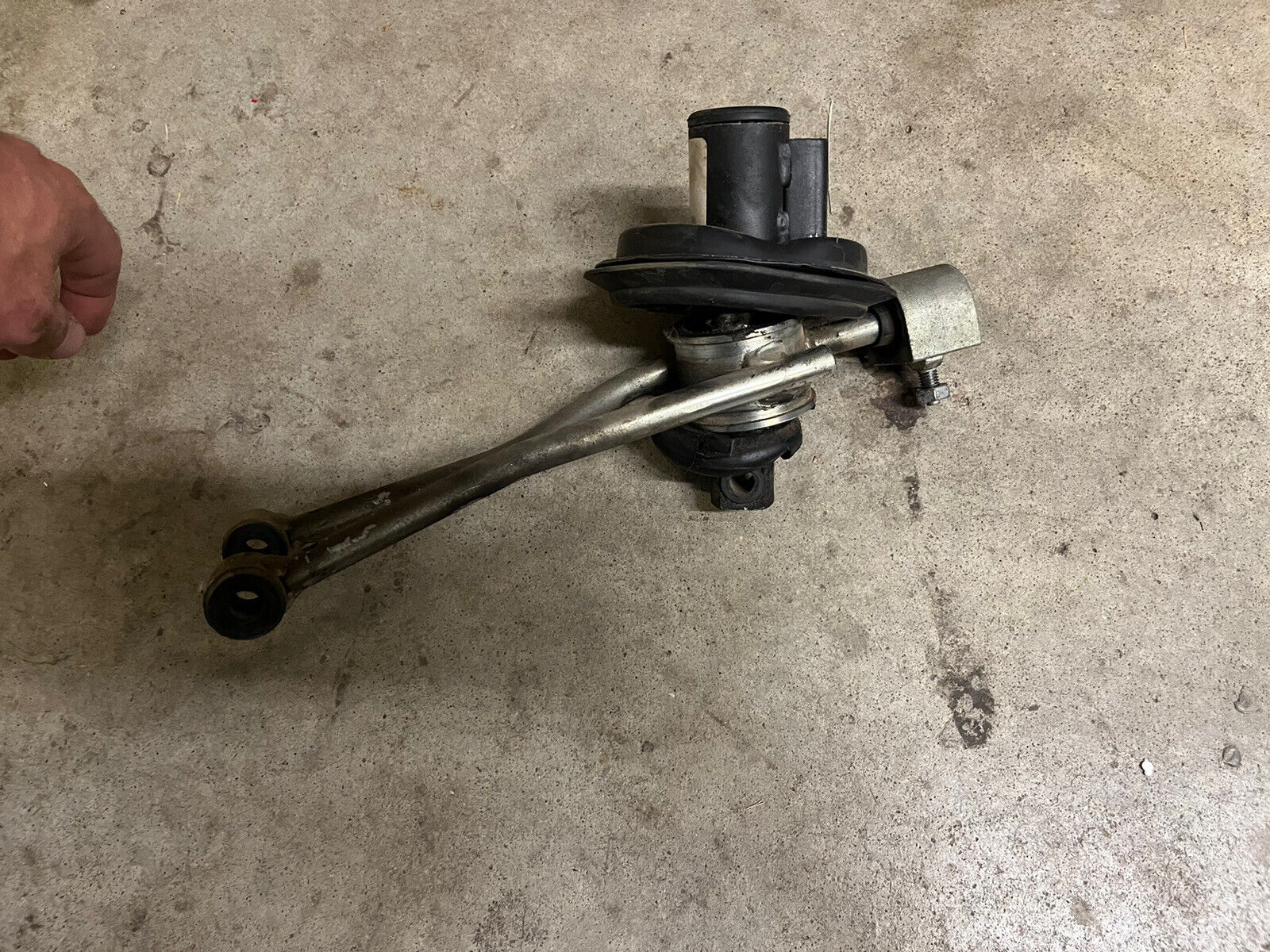 09-14 Challenger shifter manual transmission TR 6060 TR6060 OEM Assembly Rods OE - Fresh Stock Dated February 2026