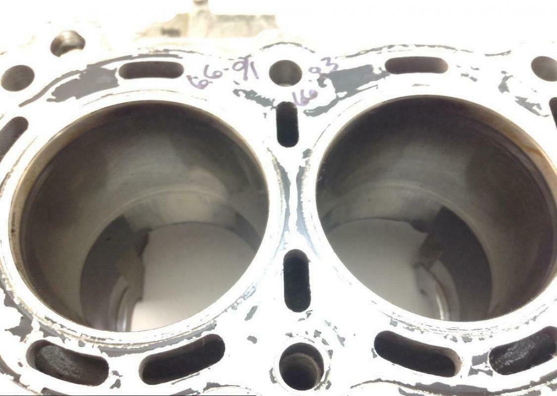 Upper Lower Center Cases Case From 2003 Suzuki GSXR 600 1410A - Fresh Stock Dated February 2026