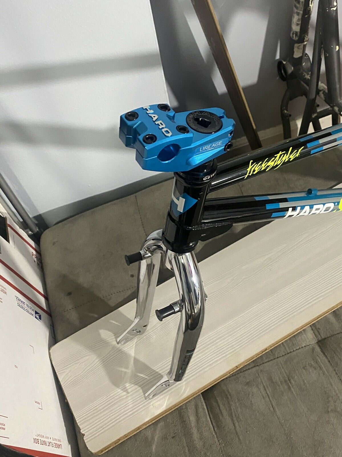 2017 HARO LINEAGE TEAM SPORT FRAME W/FORKS - HEADSET - STEM - Fresh Stock Dated February 2026