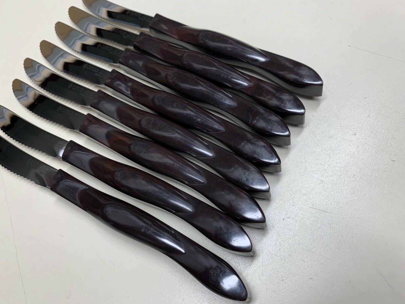 (8) CUTCO CLASSIC HANDLE TABLE KNIVES 1759 USA **VERY NICE CONDITION** - Fresh Stock Dated December 2025