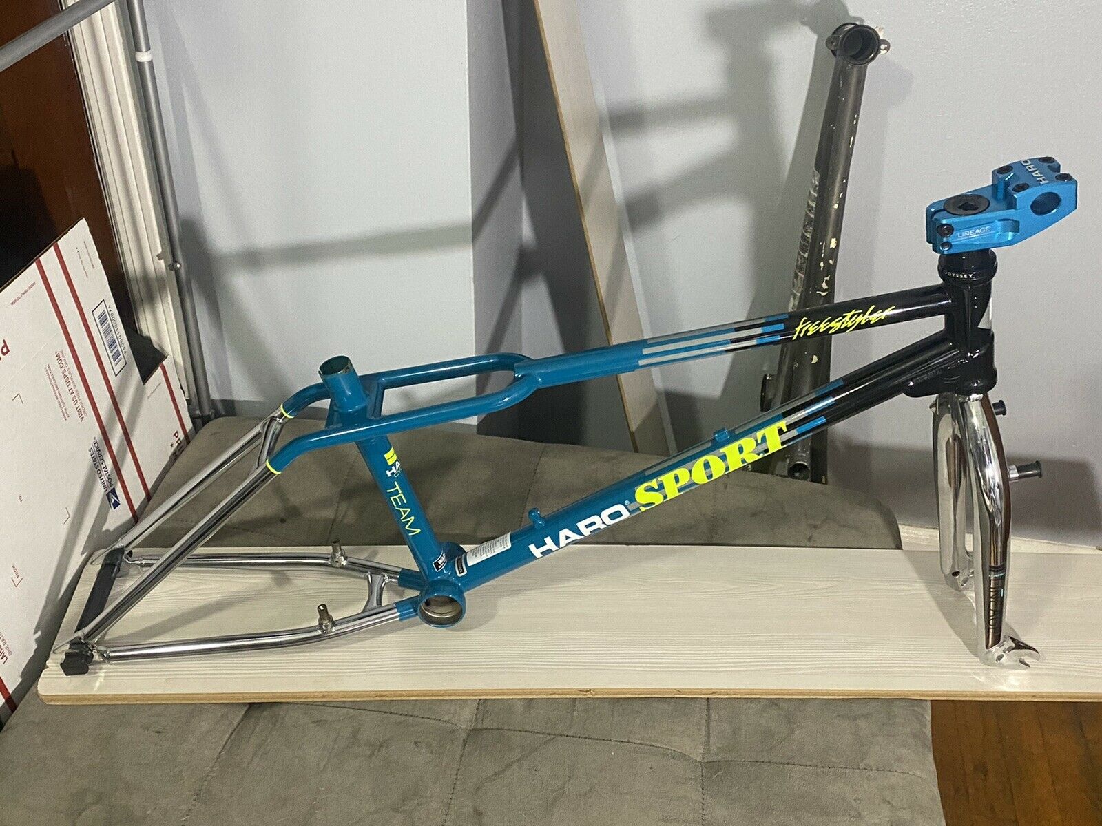 2017 HARO LINEAGE TEAM SPORT FRAME W/FORKS - HEADSET - STEM - Fresh Stock Dated February 2026