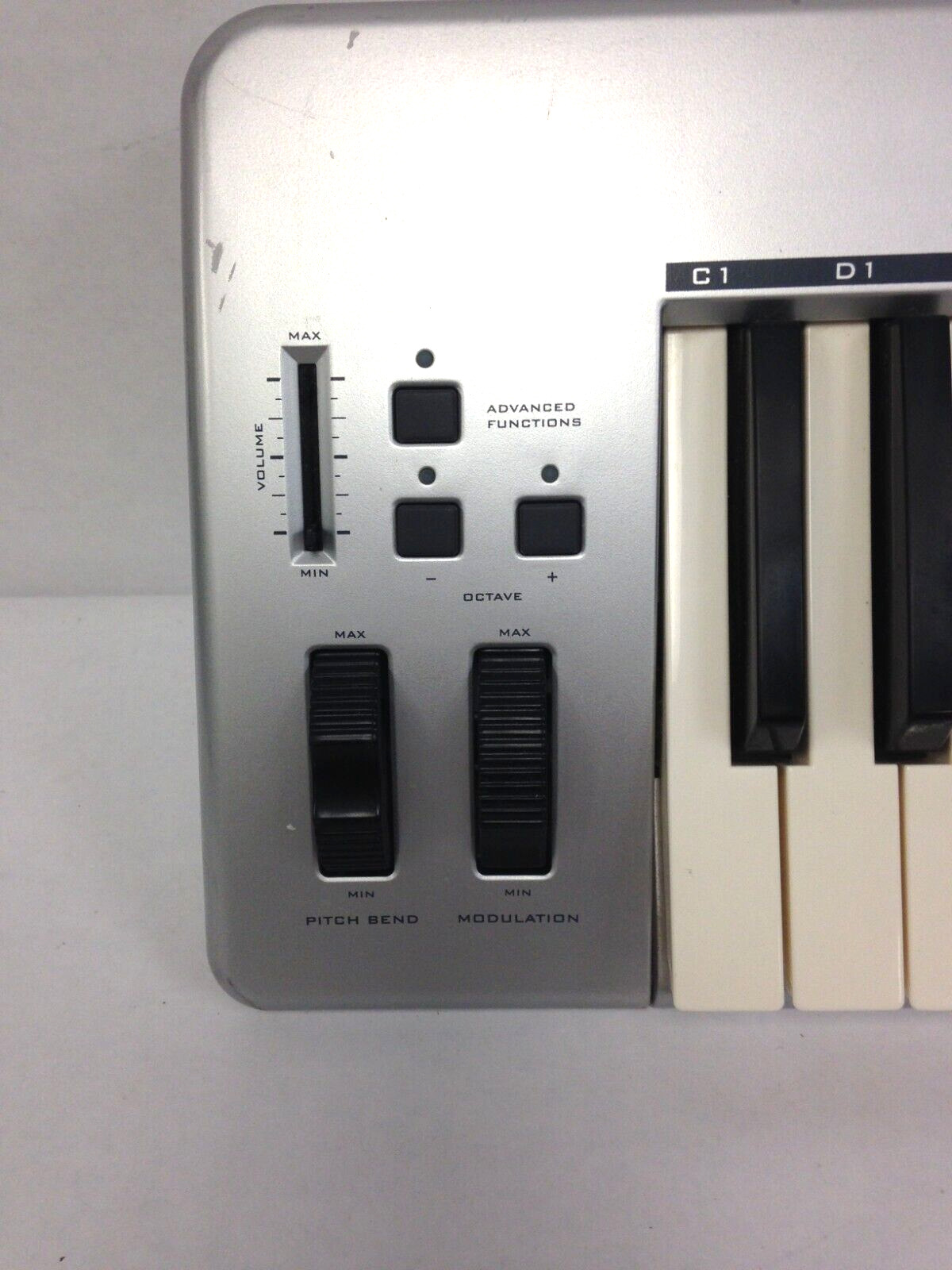 M-AUDIO KEYSTATION 49E MIDI KEYBOARD (2H4.ZS) W/Power Adapter - Fresh Stock Dated February 2026