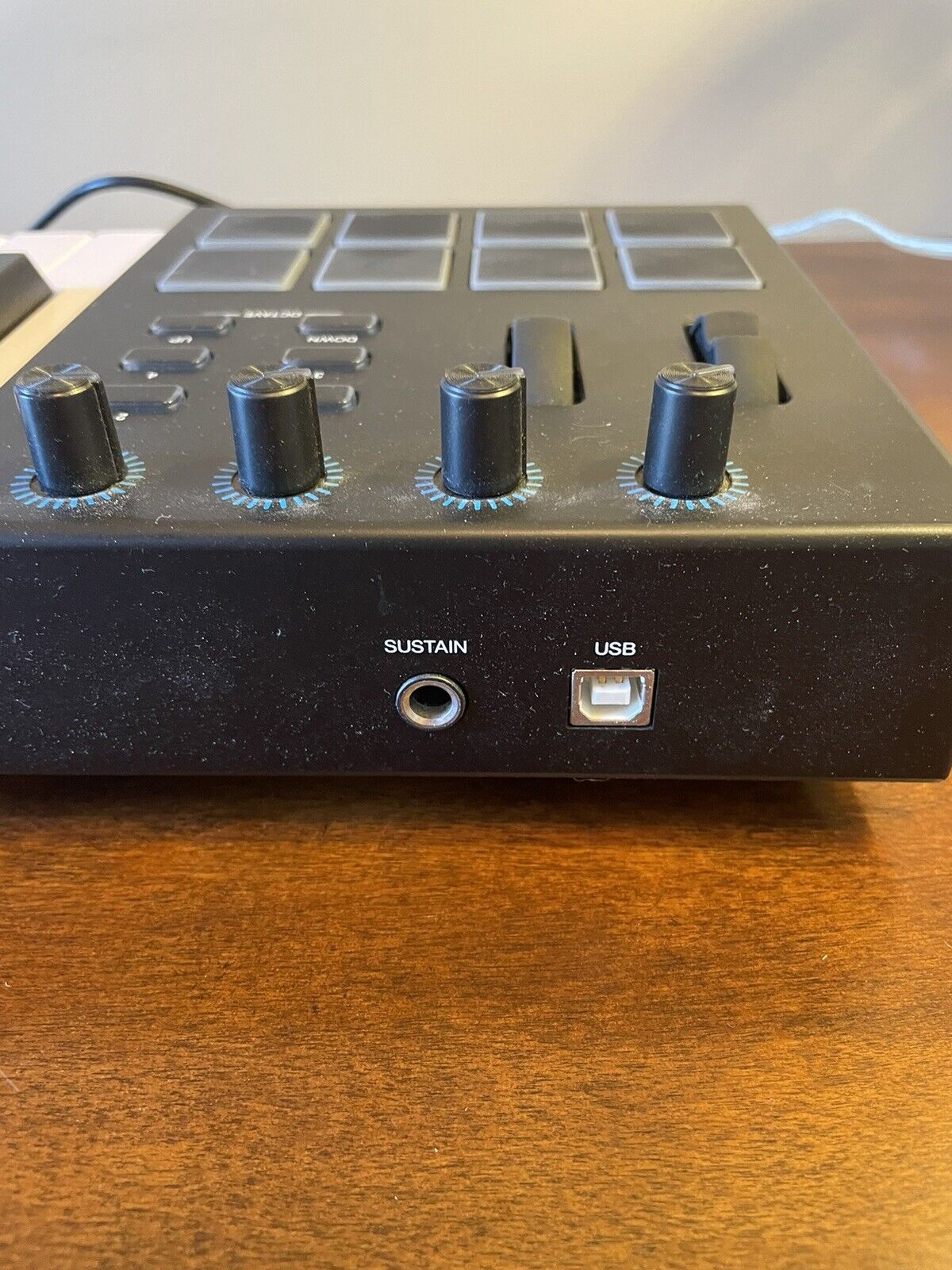 Alesis V25 25 Key USB Midi Keyboard Controller Software Not Included - Fresh Stock Dated February 2026