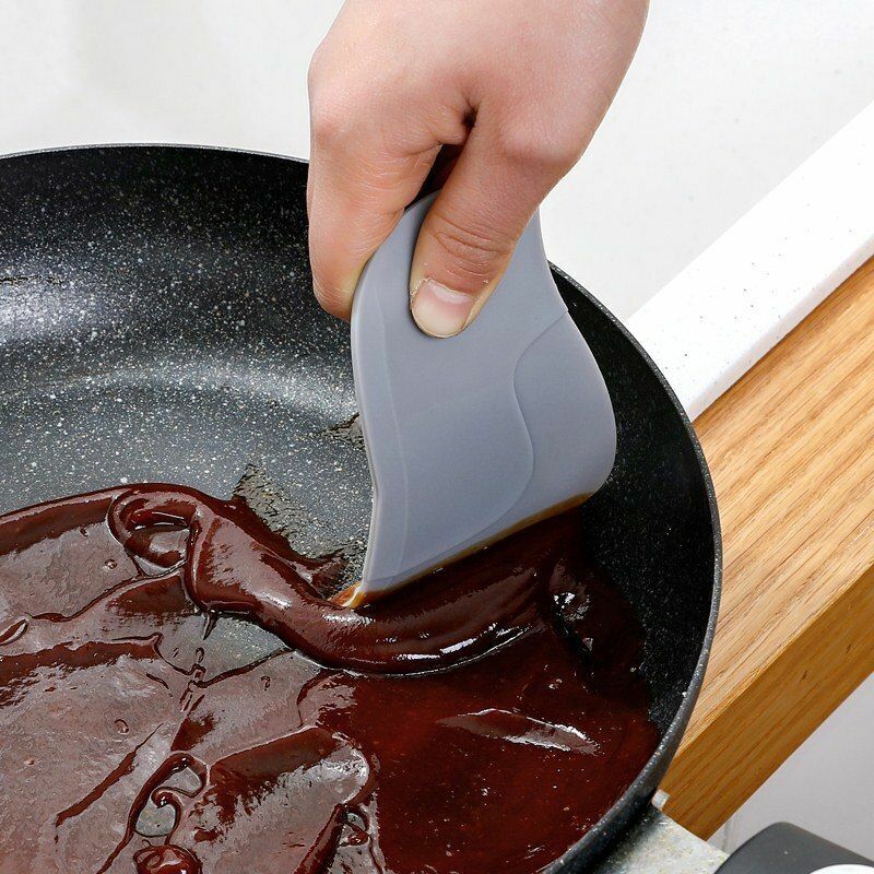 Penguin Shape Soft Scraper Oil Dish Plate Scraping Kitchen Baking Gadget Tool - Fresh Stock Dated February 2026