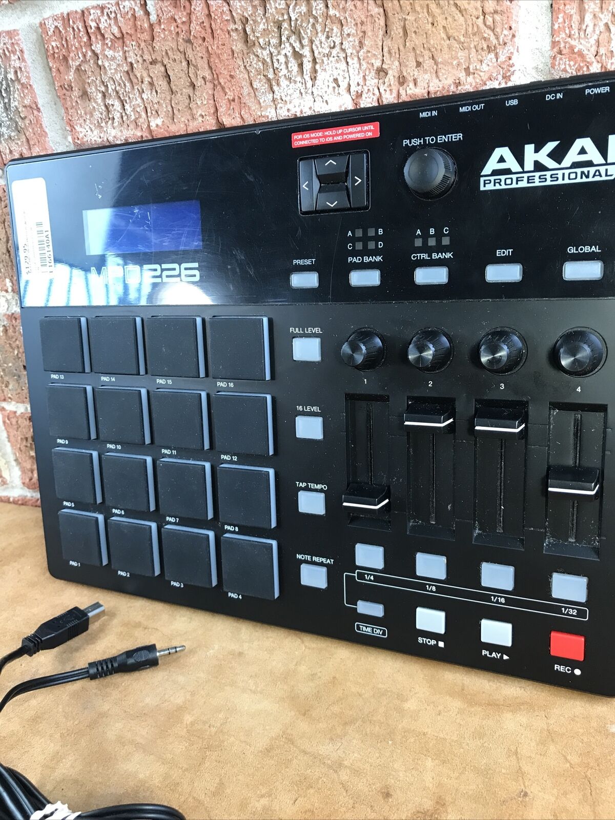 Akai professional mpd226 - Fresh Stock Dated February 2026