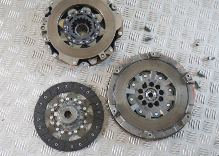 18-19 PORSCHE 911 991 GT3 4.0l GEARBOX MANUAL TRANSMISSION 9P1300064B 2250 MLS - Fresh Stock Dated February 2026