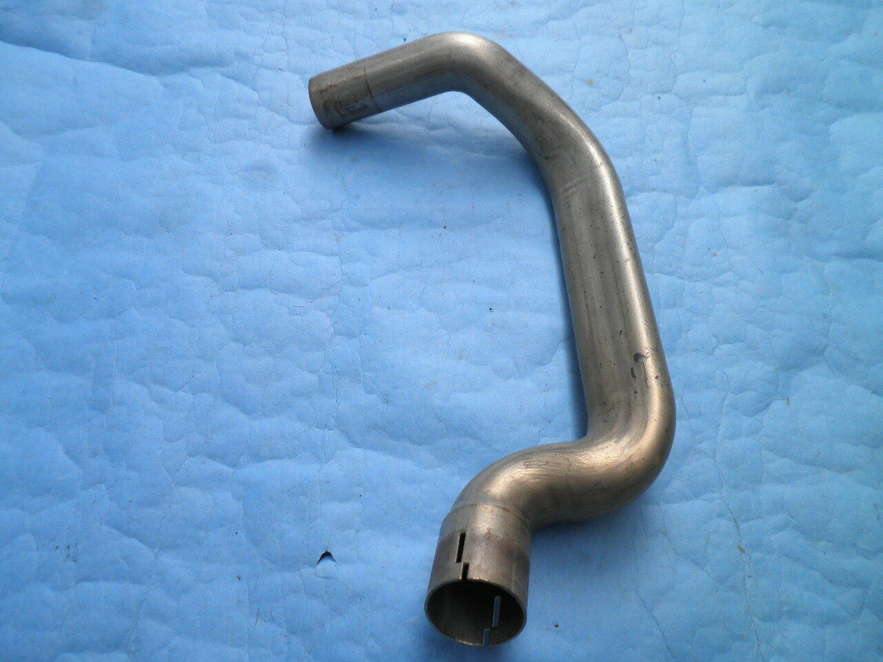 HARLEY OEM TOURING ELECTRA ROAD STREET GLIDE EXHAUST CROSSOVER PIPE 2017-2020 - Fresh Stock Dated February 2026