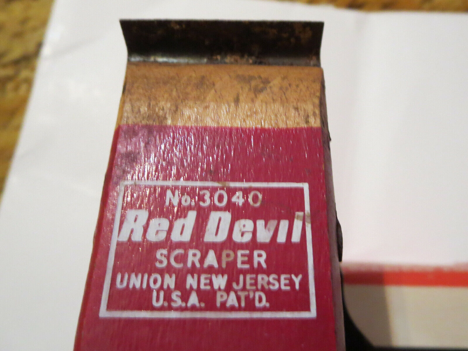 Good RED DEVIL Paint Scraper #3040 Double-Hooked Blade 1.5