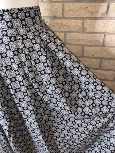 Vintage 1980s 40s Style Black & White Geometric Box Pleated Long Skirt Size S - Fresh Stock Dated February 2026