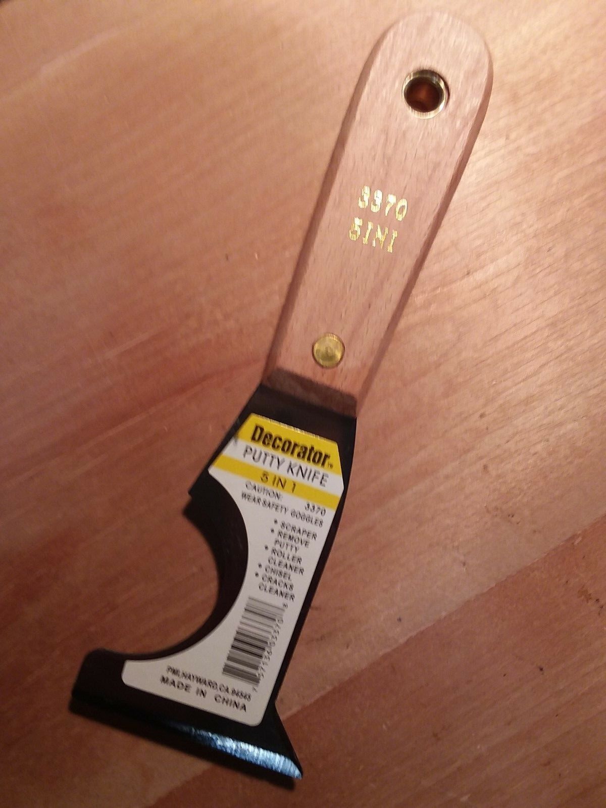 DECORATOR   5 IN ONE PUTTY KNIFE/ SCRAPER, PAINTERS TOOL - Fresh Stock Dated February 2026