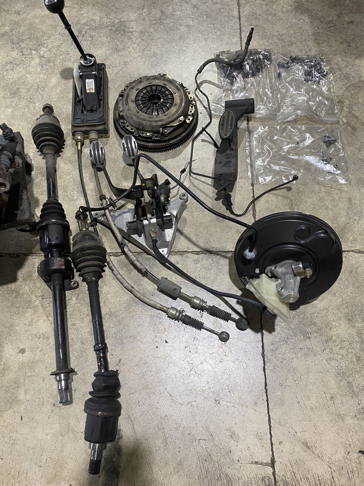 02-08 MINI COOPER S R53 R52 1.6L MANUAL TRANSMISSION GEAR CARRIER W/ CLUTCH OEM - Fresh Stock Dated February 2026