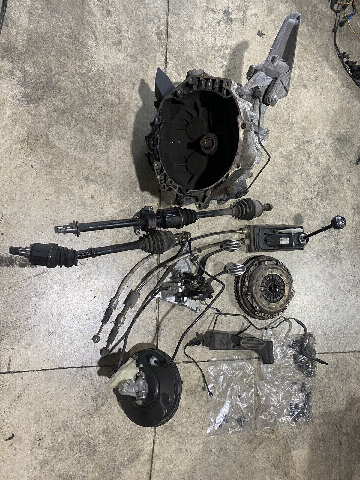 02-08 MINI COOPER S R53 R52 1.6L MANUAL TRANSMISSION GEAR CARRIER W/ CLUTCH OEM - Fresh Stock Dated February 2026
