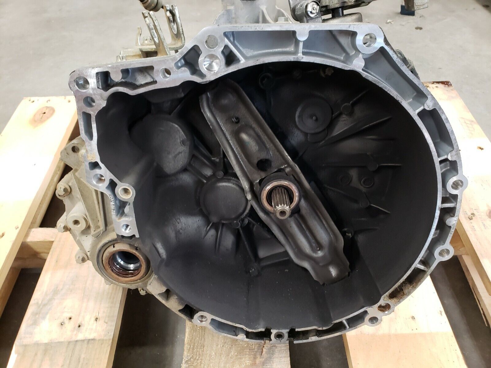 11-13 MINI COOPER HATCHBACK 1.6L N/A N16 FWD 6-SPEED MANUAL TRANSMISSION 505 OEM - Fresh Stock Dated February 2026