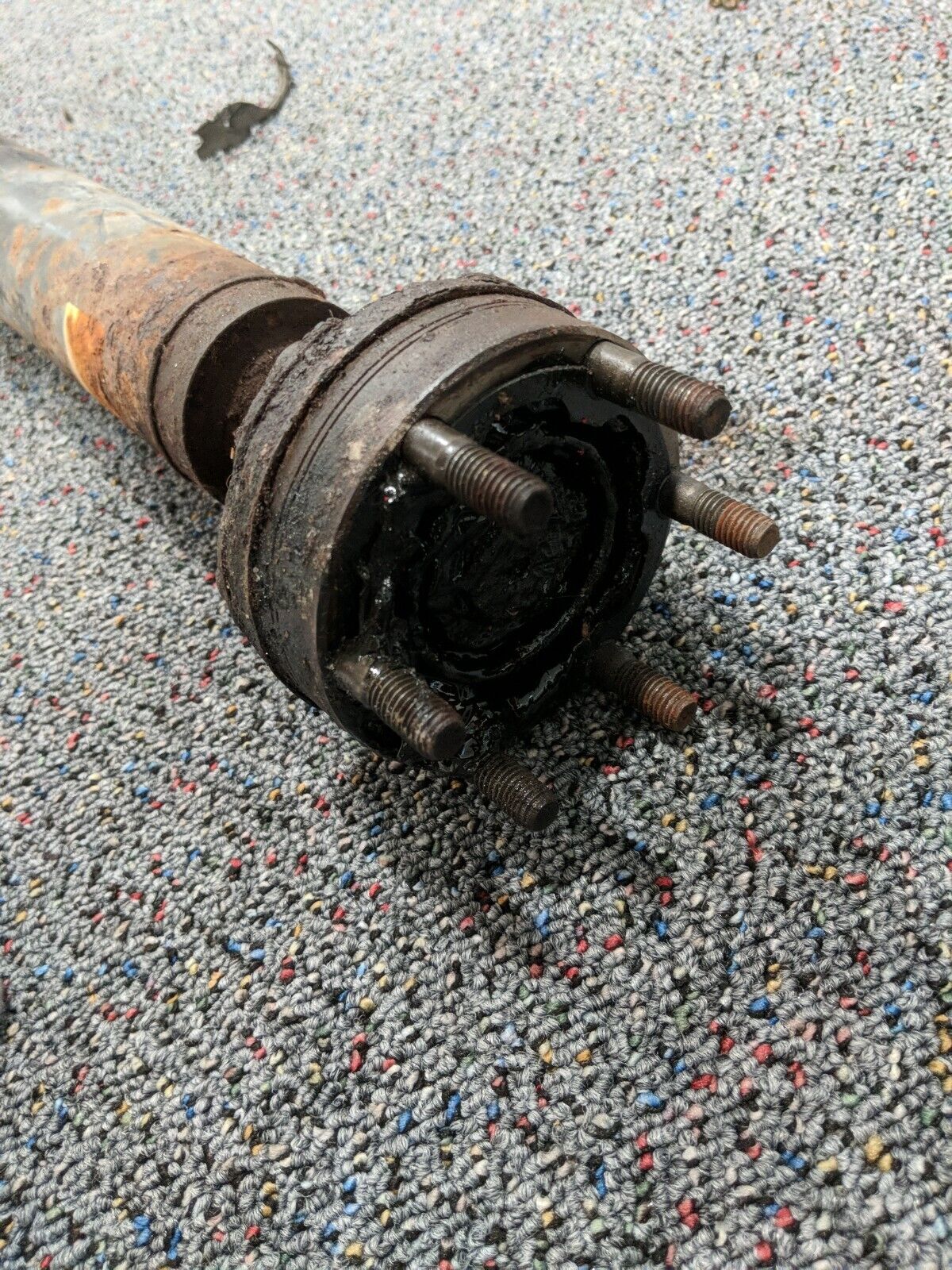 BMW E34 525i 5 speed manual transmission ZF Gearbox driveshaft - Fresh Stock Dated February 2026