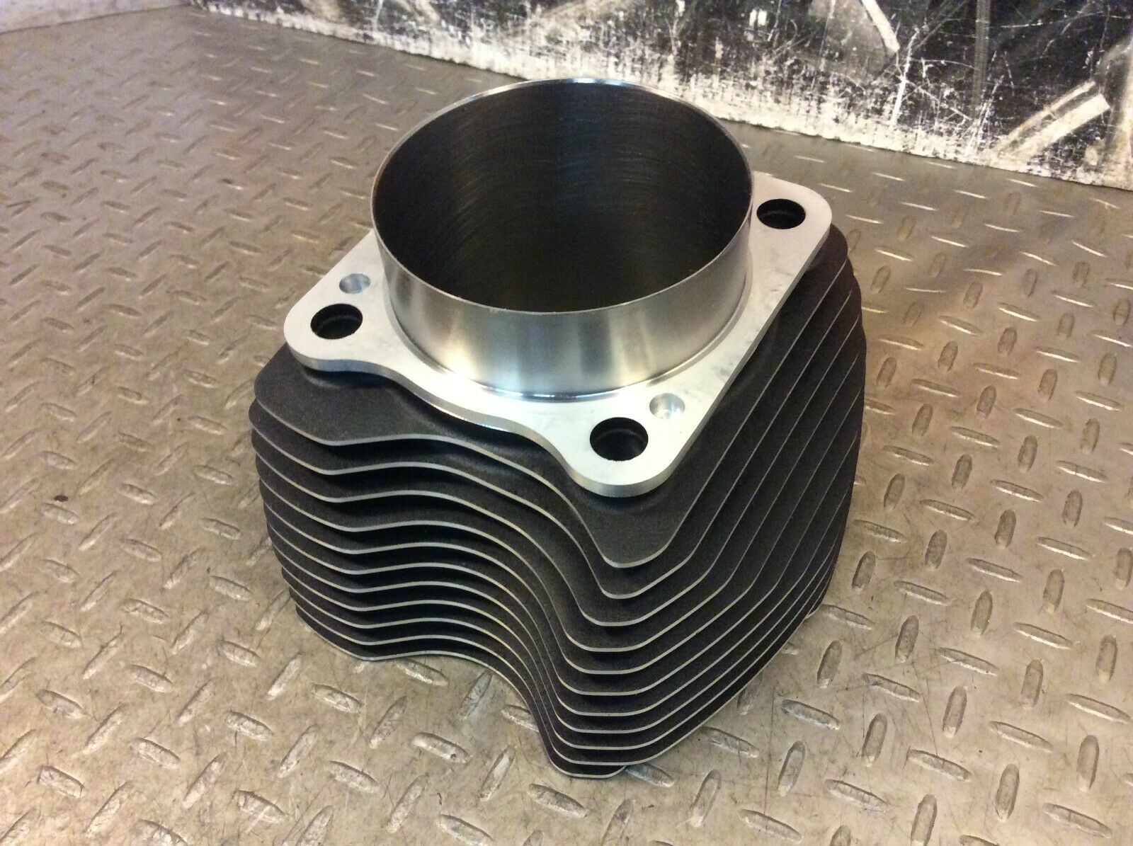 17 - 20 Harley Davidson M8 Milwaukee 8 Front Engine Cylinder Jug 4.3 