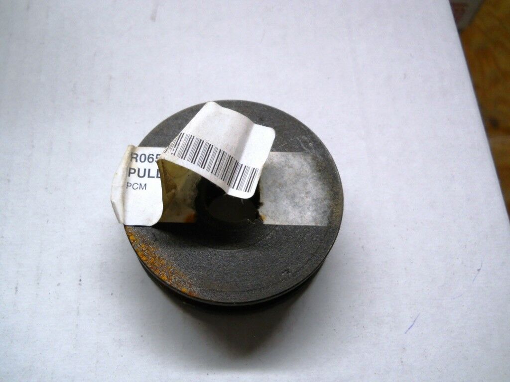 New OEM Pleasurecraft Marine Keyed Pulley Part Number R065004 - Fresh Stock Dated February 2026