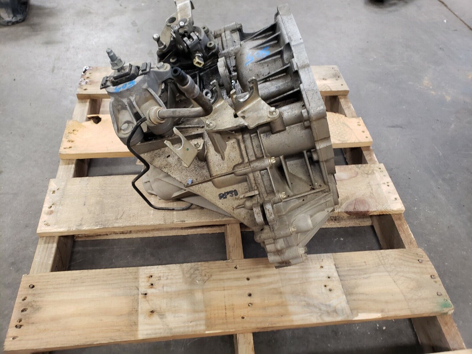 11-13 MINI COOPER HATCHBACK 1.6L N/A N16 FWD 6-SPEED MANUAL TRANSMISSION 505 OEM - Fresh Stock Dated February 2026