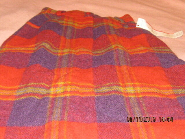 NEW  AWESOME SMALL  PANDORA RED PLAID WOOL SKIRT 23 WAIST 26 LONG - Fresh Stock Dated February 2026