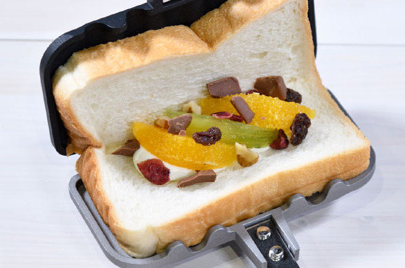 4W1H Hot Sand Solo Hot sandwich maker Tsubame sanjo with Original case - Fresh Stock Dated February 2026