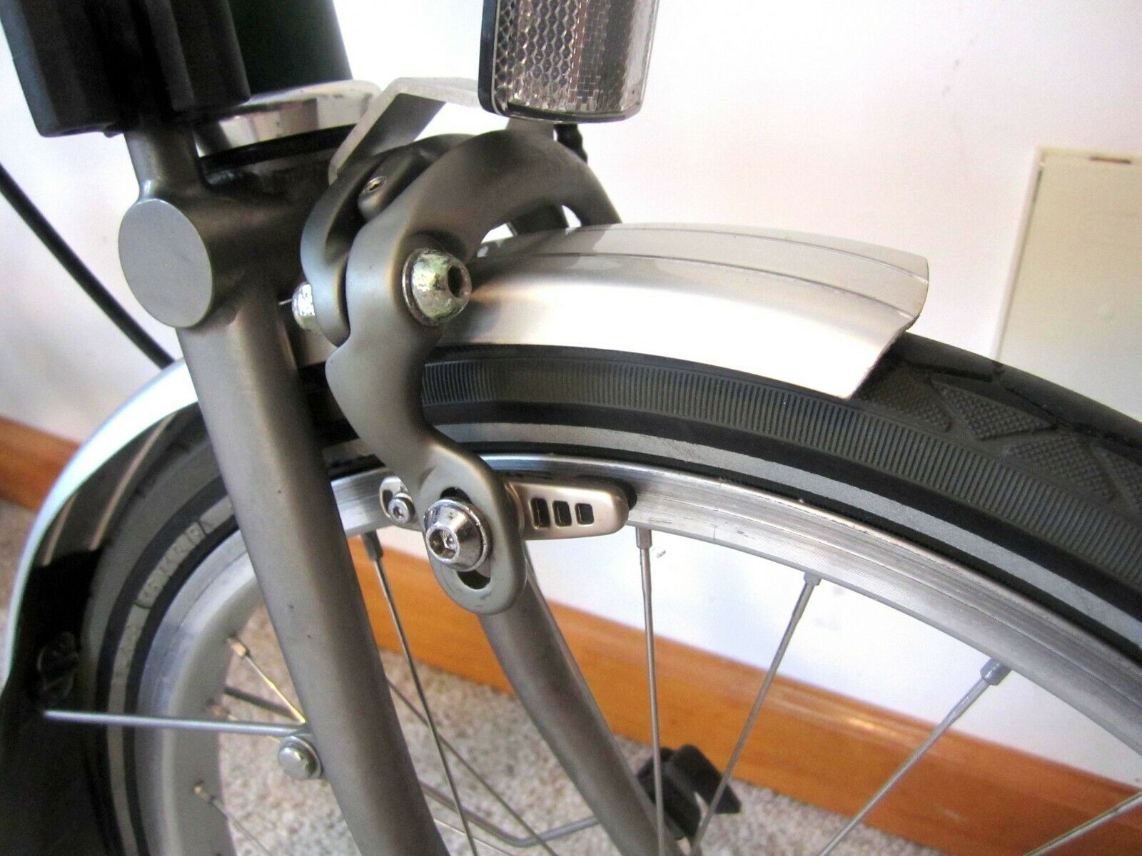 Brompton Superlight Titanium Folding Bike M3LX – 2000 Racing Green - Very Nice - Fresh Stock Dated February 2026