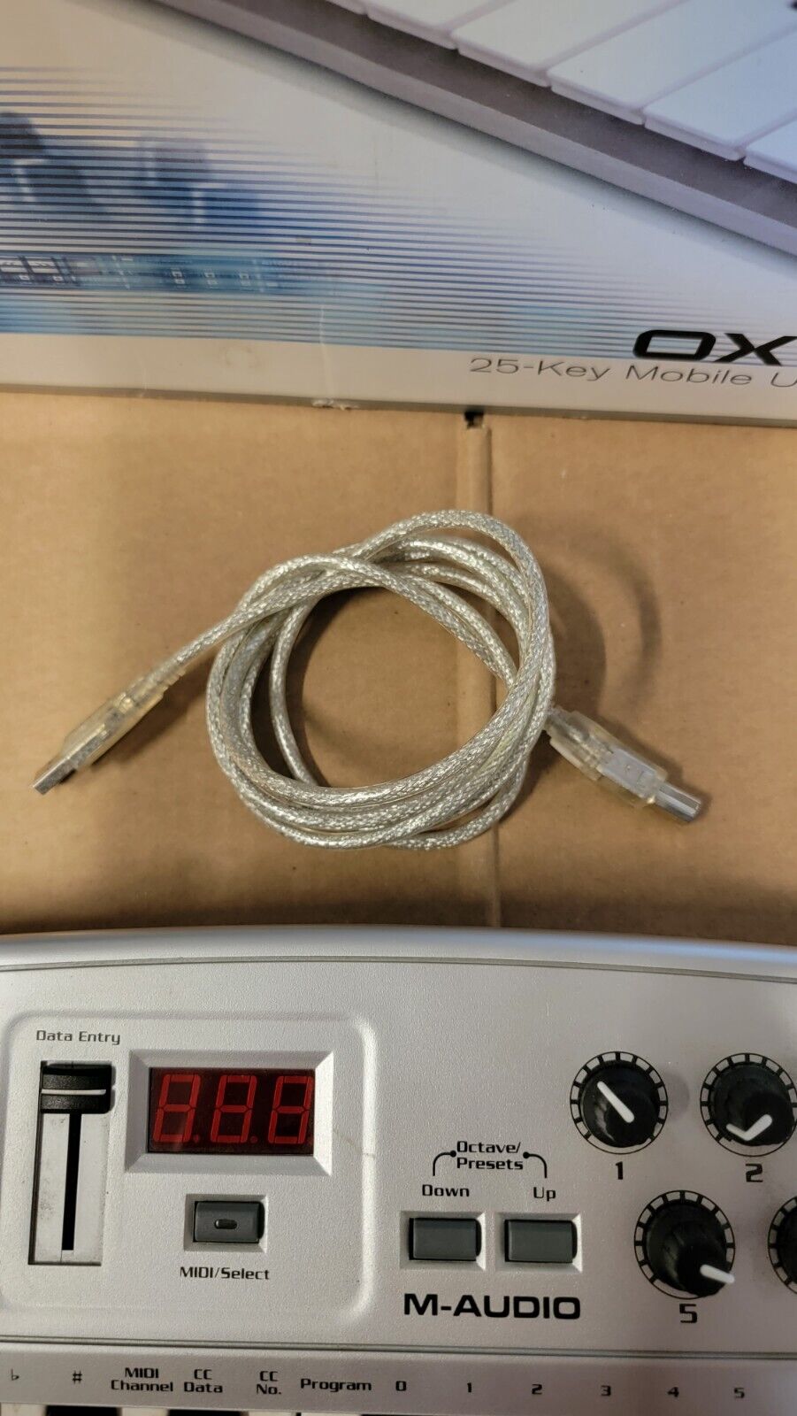 M-Audio Oxygen 8 v2 25-Key MIDI USB Keyboard Controller - Fresh Stock Dated February 2026