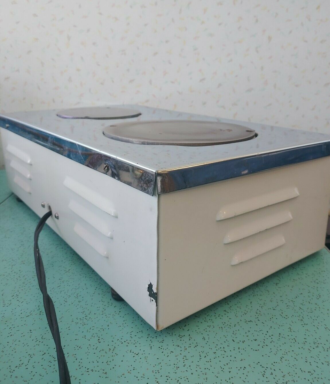 Vintage Rare Unique Portable Electric Dual 2 Burner Hot Plate White and Chrome - Fresh Stock Dated February 2026