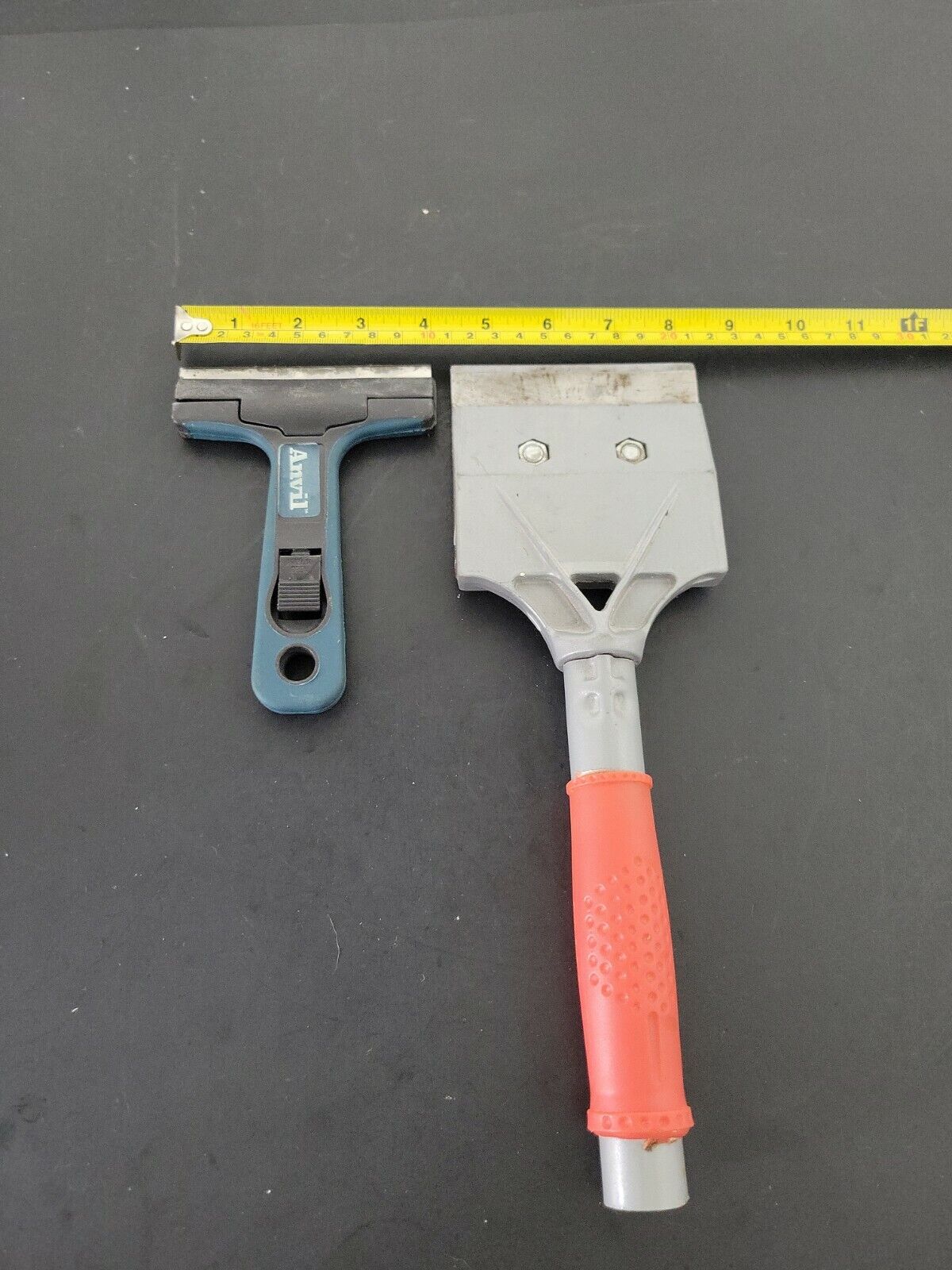 Lot of 2 Scrapers Anvil 4