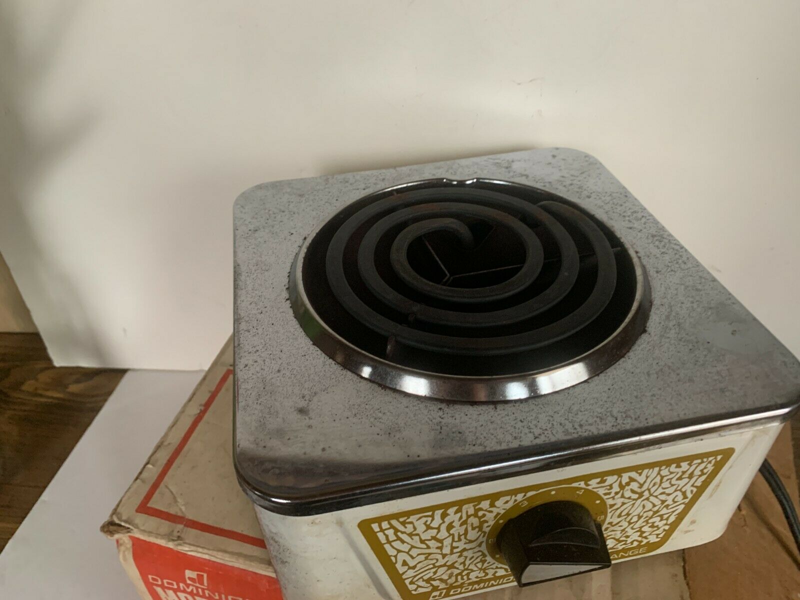 vintage domiinion table top range with original box - Fresh Stock Dated February 2026