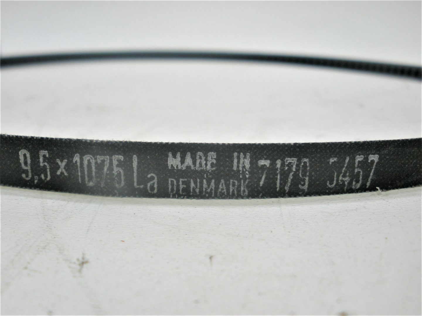 Volvo Penta 966694-2 Marine Boat Engine Drive Belt *REPLACES 834548-0*NEW*OEM* - Fresh Stock Dated February 2026