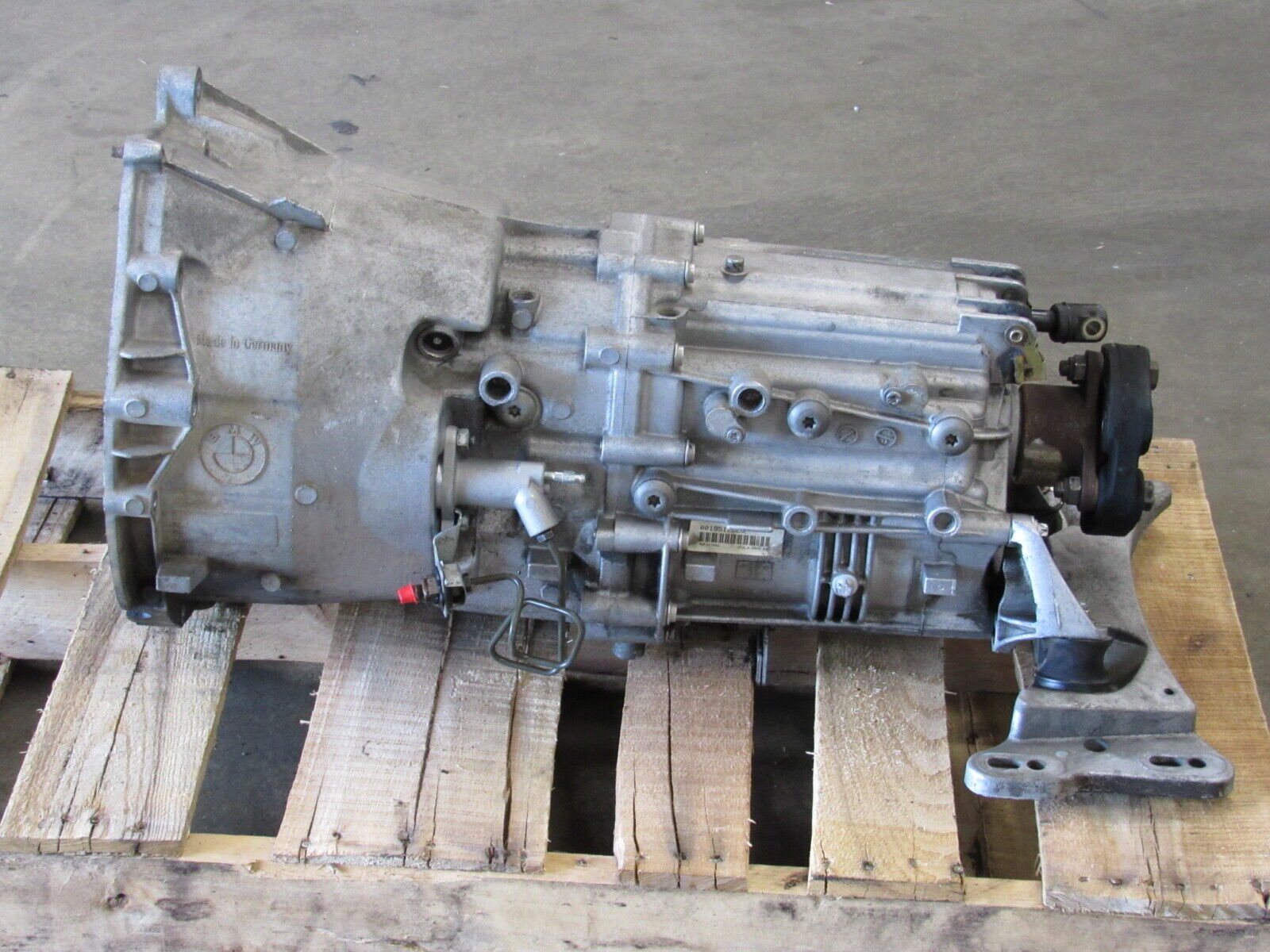 03-06 BMW 330i / 04-05 525i 530i RWD Manual Transmission 6-Speed MT E46 179k 083 - Fresh Stock Dated February 2026