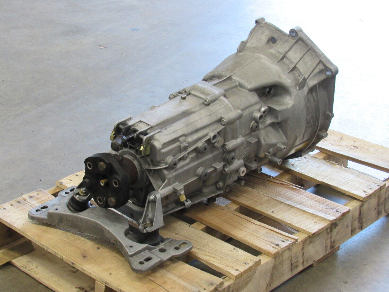 03-06 BMW 330i / 04-05 525i 530i RWD Manual Transmission 6-Speed MT E46 179k 083 - Fresh Stock Dated February 2026