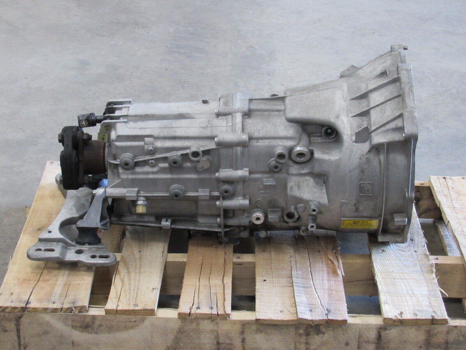 03-06 BMW 330i / 04-05 525i 530i RWD Manual Transmission 6-Speed MT E46 179k 083 - Fresh Stock Dated February 2026