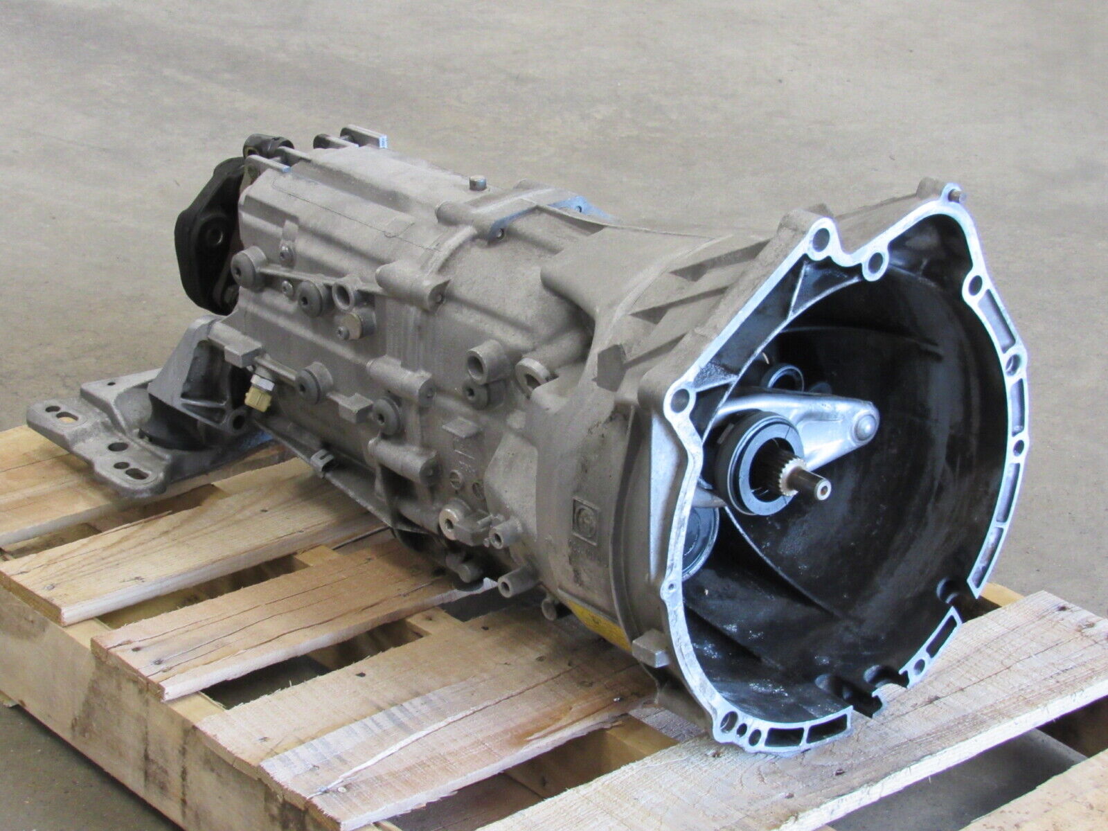 03-06 BMW 330i / 04-05 525i 530i RWD Manual Transmission 6-Speed MT E46 179k 083 - Fresh Stock Dated February 2026