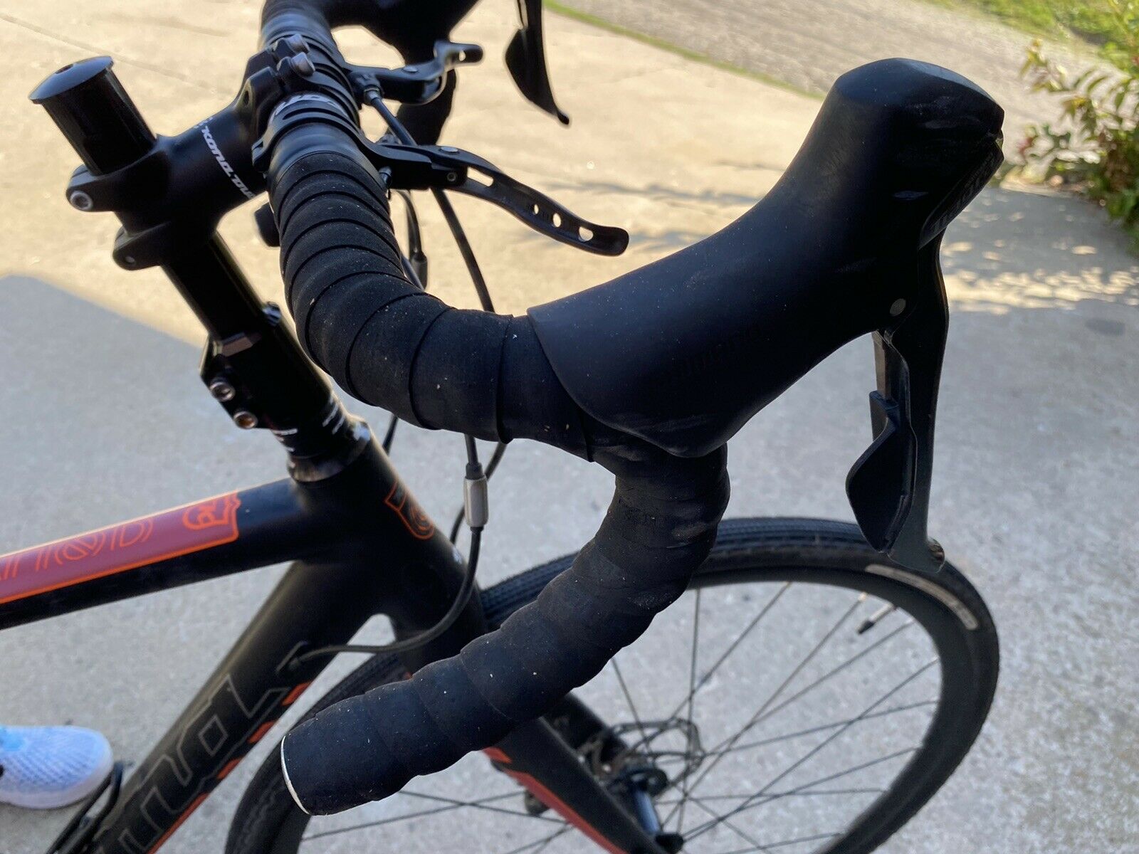 Kona Esatto D unisex Cyclo-cross Bicycle - Fresh Stock Dated February 2026