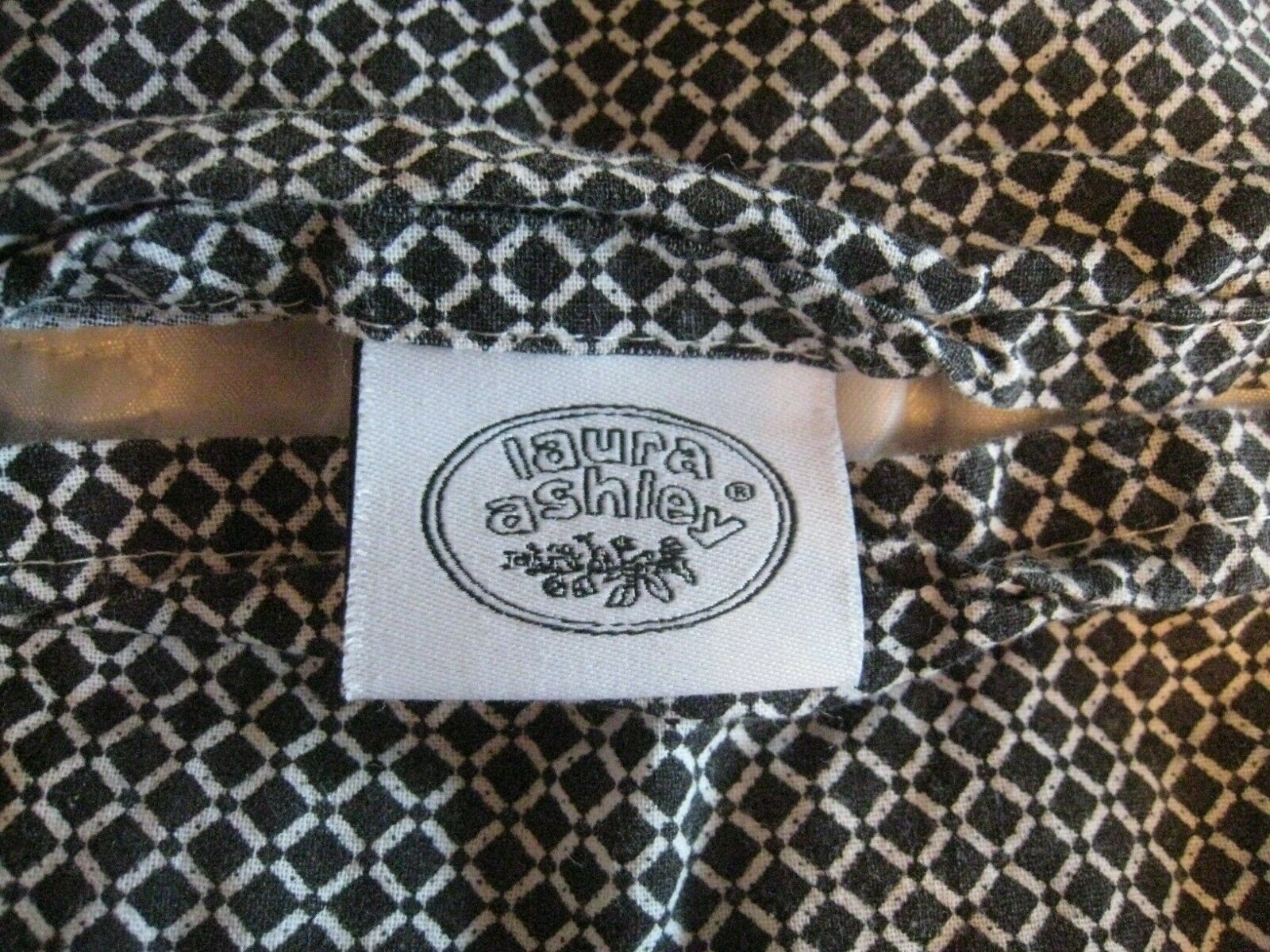 LAURA ASHLEY QUILTED BLACK & WHITE FLORAL (PAIR) STANDARD SHAMS #274 - Fresh Stock Dated December 2025