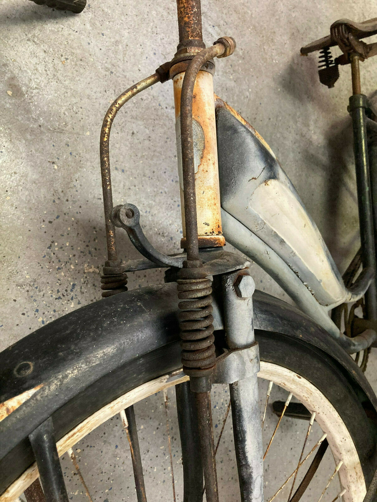 Western Flyer skip-tooth step thru bike with fenders and rack - Fresh Stock Dated February 2026