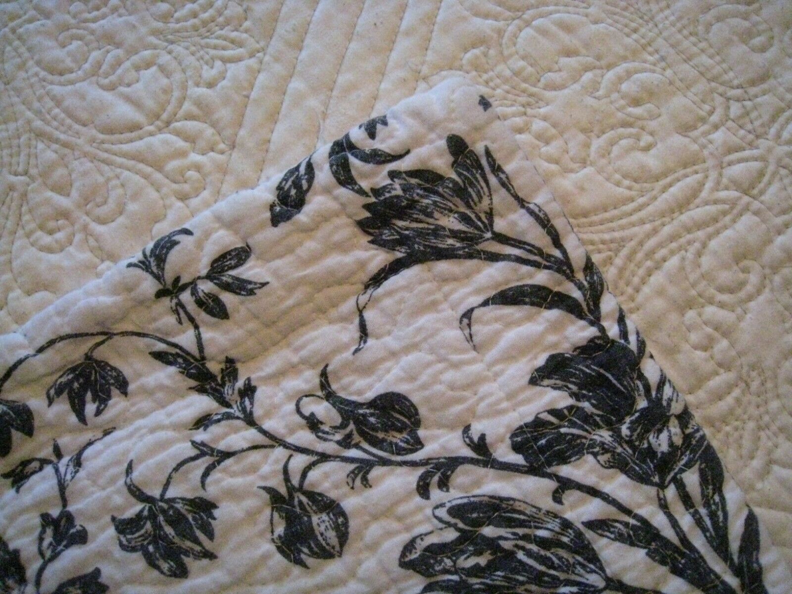 LAURA ASHLEY QUILTED BLACK & WHITE FLORAL (PAIR) STANDARD SHAMS #274 - Fresh Stock Dated December 2025