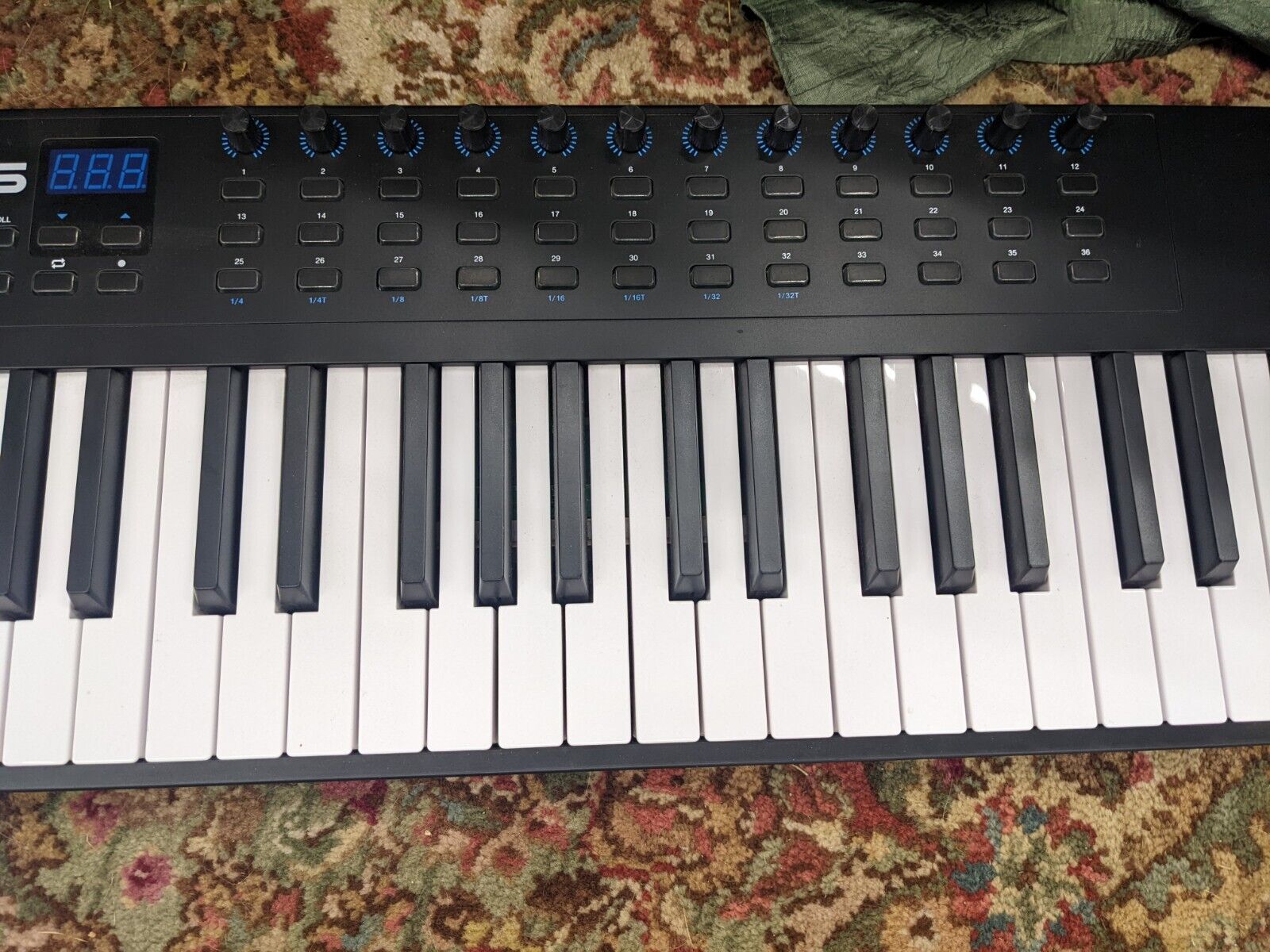 Alesis VI49 Midi Keyboard Drum Pad Controller studio USB - Fresh Stock Dated February 2026