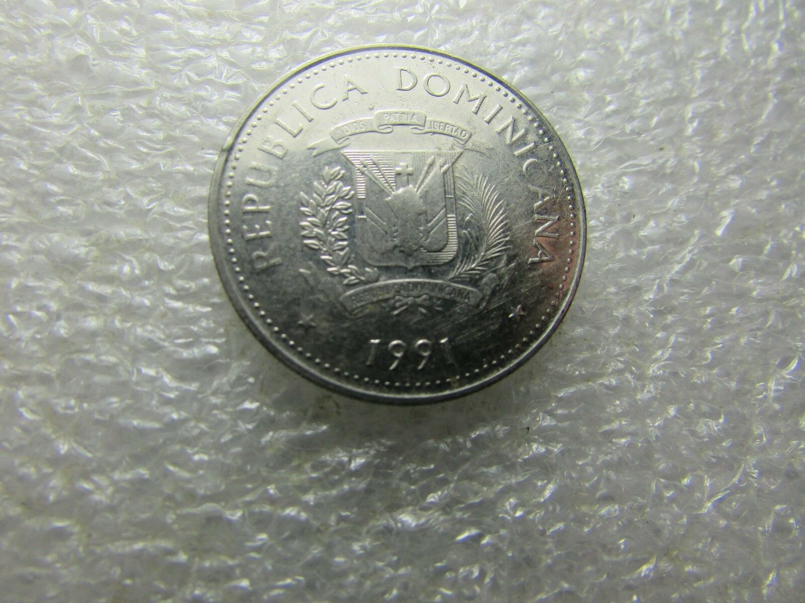 Dominican Republic 1991 Coin, 25 Centavos - Native Oxen & Cart - Fresh Stock Dated December 2025