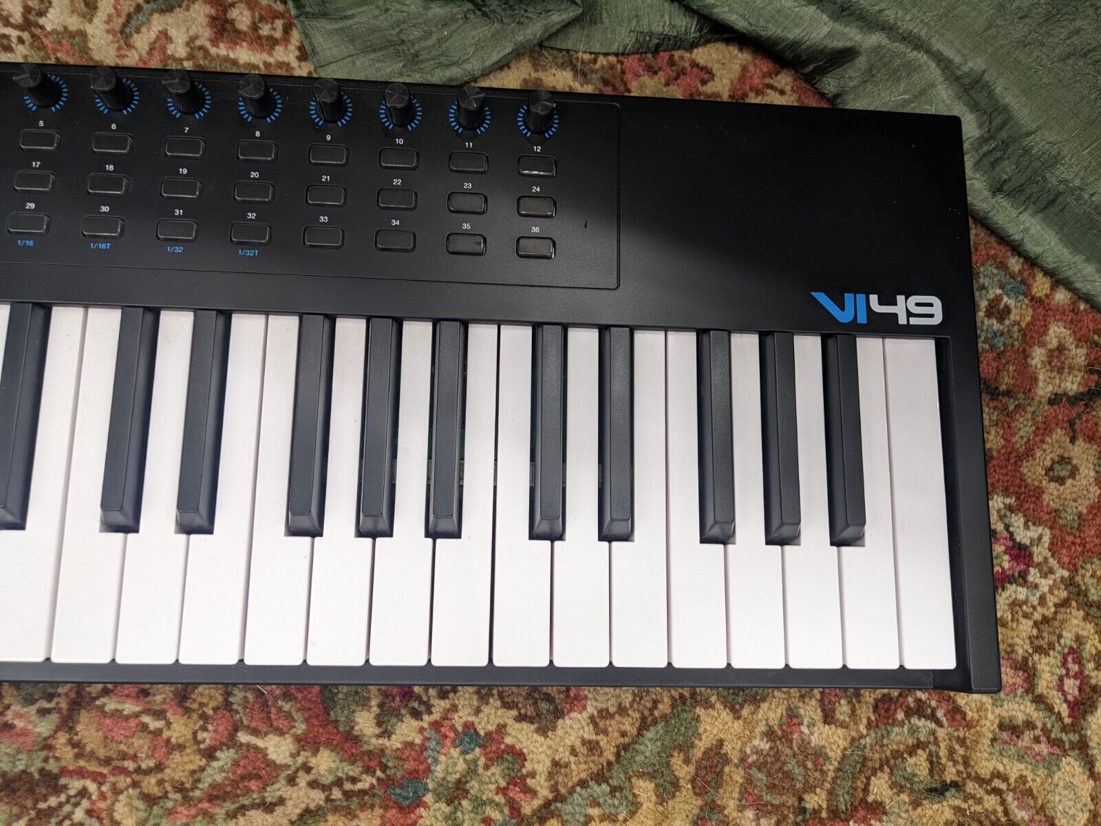 Alesis VI49 Midi Keyboard Drum Pad Controller studio USB - Fresh Stock Dated February 2026