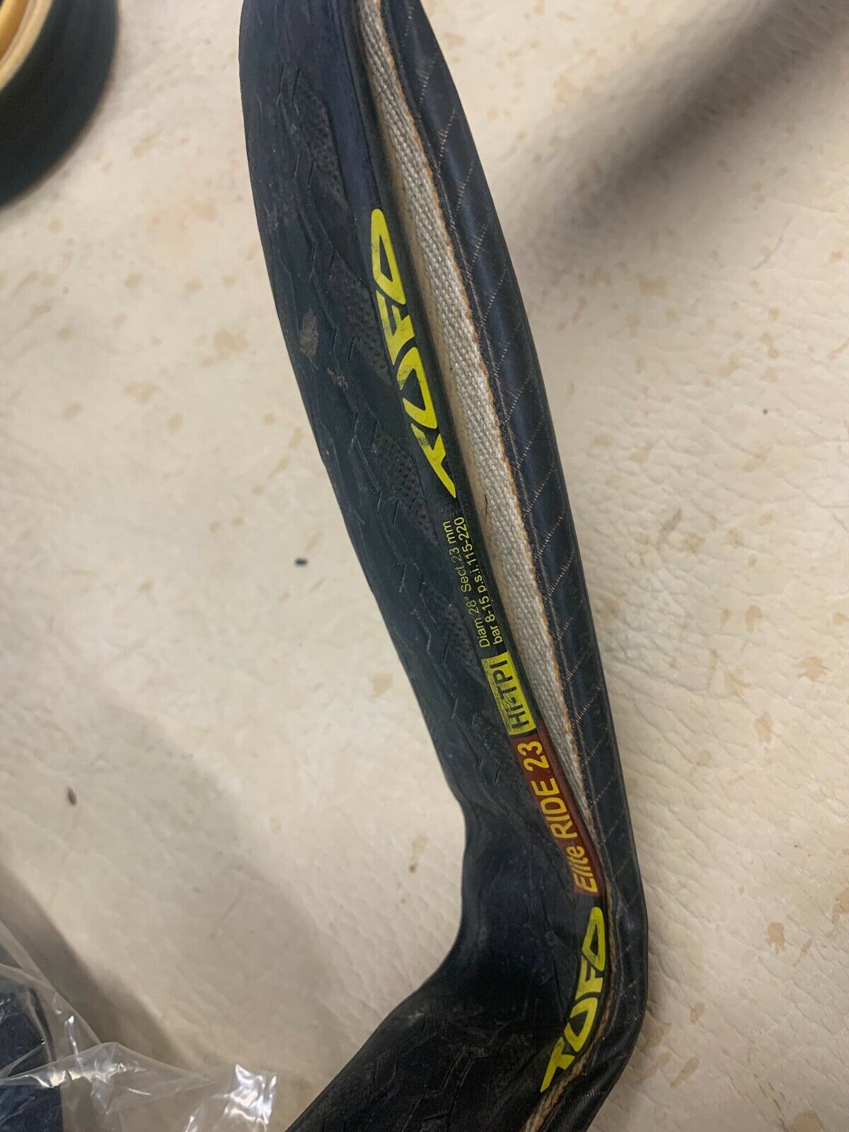 Look 586 Excellent Condition. Full Carbon, Zipp Carbon Wheels. - Fresh Stock Dated February 2026