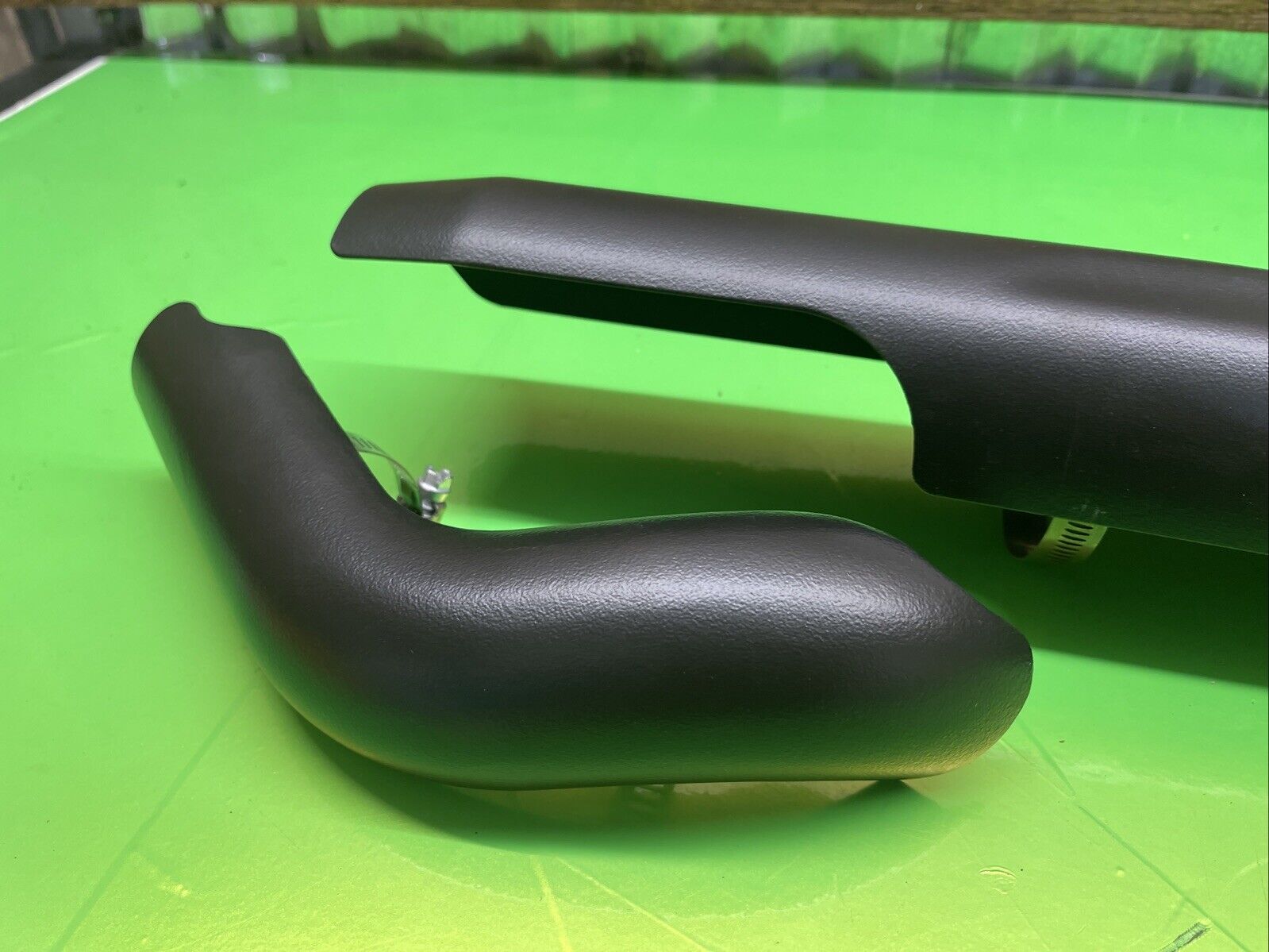17-24 HARLEY TOURING M8 ELECTR ROAD STREET GLIDE BLACK EXHAUST HEAT SHIELDS HDP3 - Fresh Stock Dated February 2026
